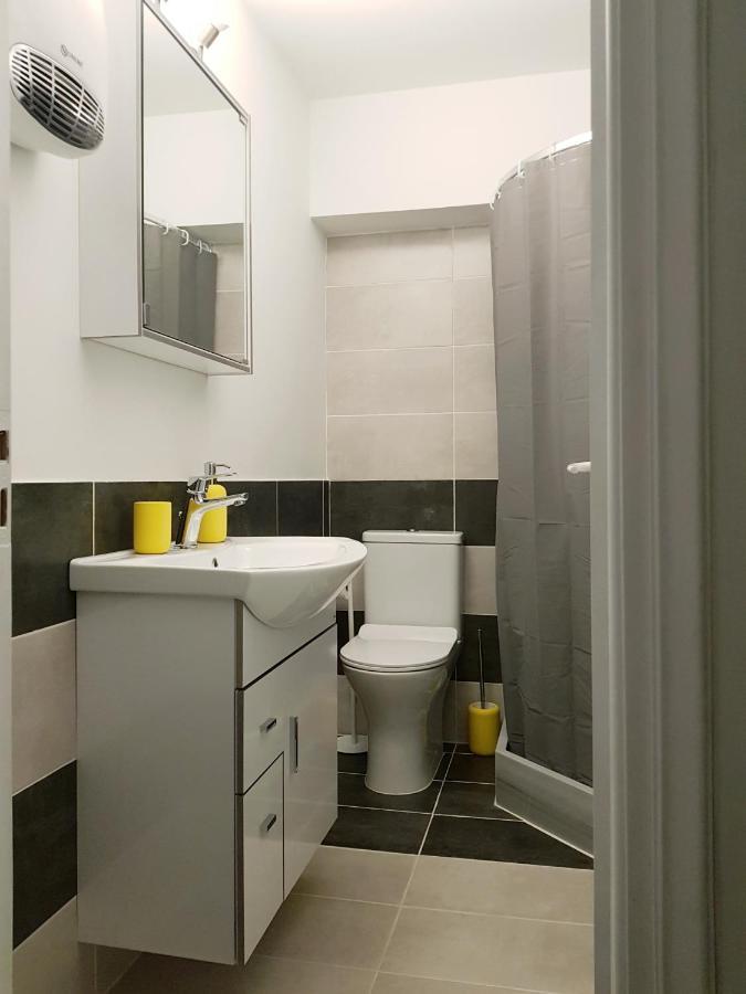 Apartment Studio, Exarcheia